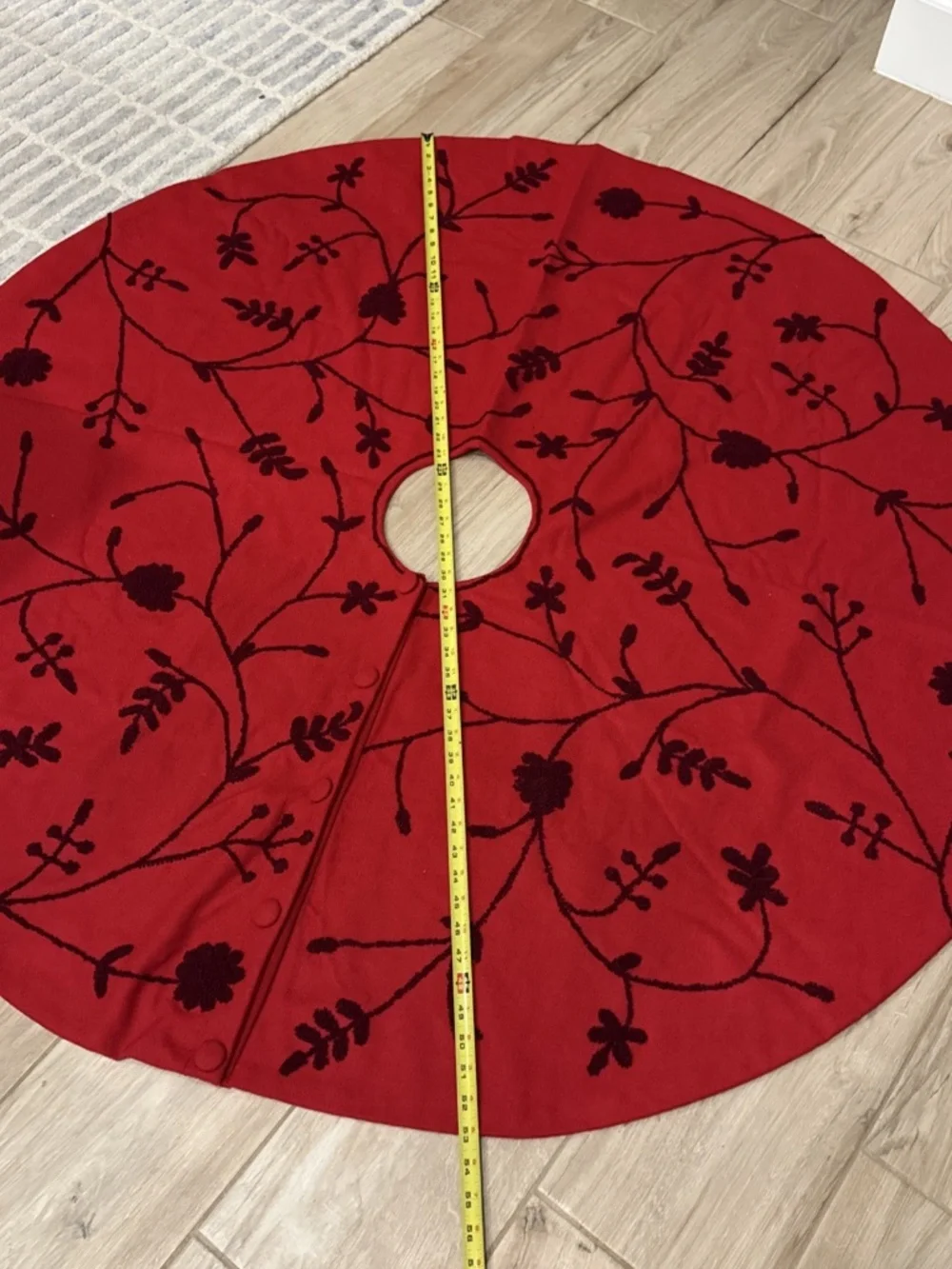 Vintage Classic Crate & Barrel ARCADIA Cranberry Christmas Tree Skirt 54